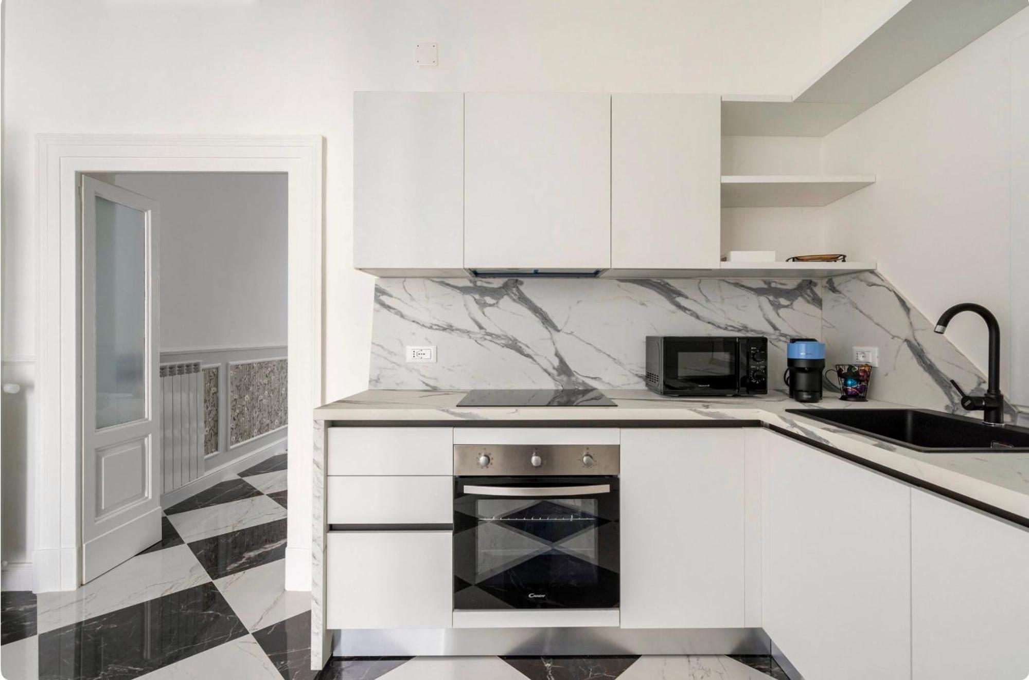 Nitti 76 Luxury Apartment Taranto Eksteriør billede